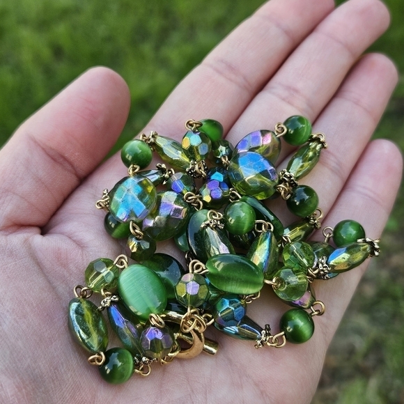 long iridescent green and gold tone beaded toggle necklace - Picture 3 of 3